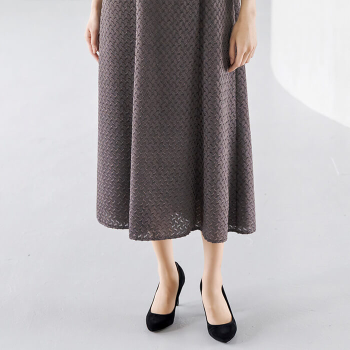 チャコールグレー