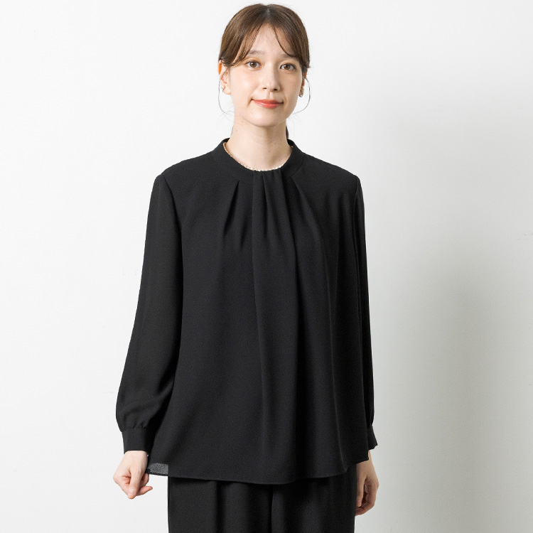 スタンドカラーのジョーゼットブラウス