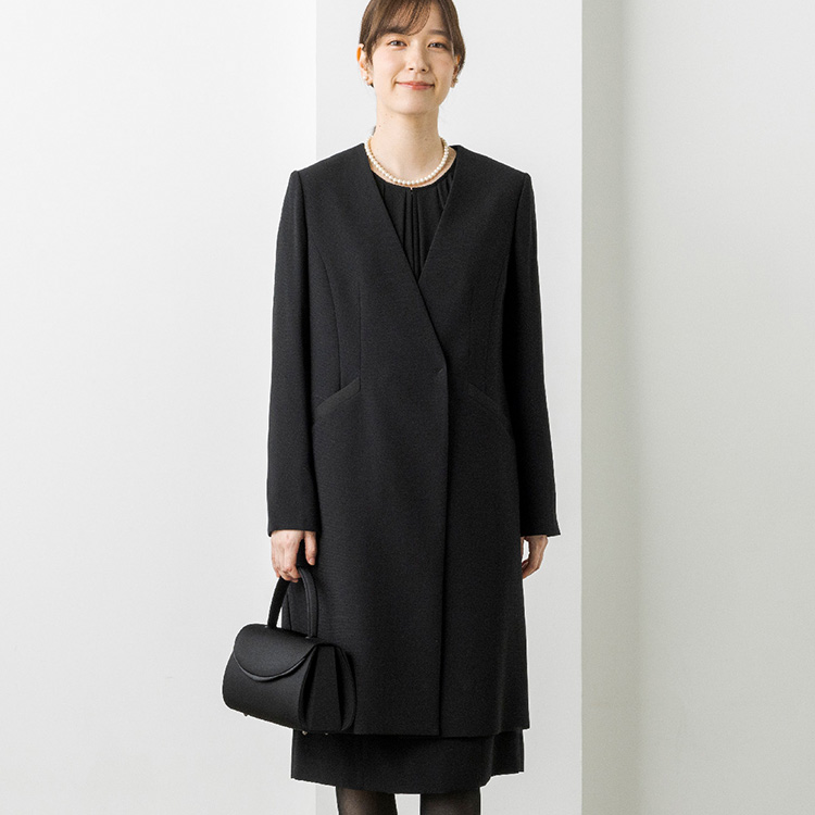 バックサテン使いダブルブレストジャケット＆ 前開きワンピース 2点セット