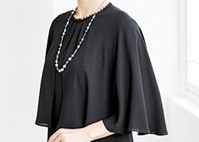 腕回りを上品にカバー