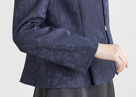 リターンカフス式の袖