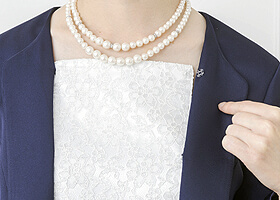 白レースの胸当て