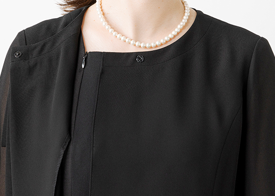 前開きファスナー仕様
