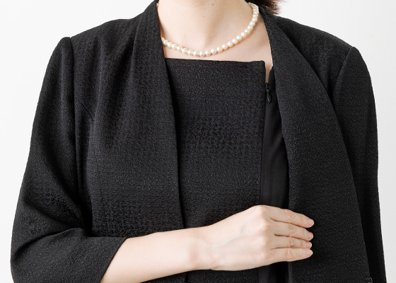 前開きファスナー仕様
