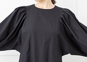 ゆとりとった肩まわり