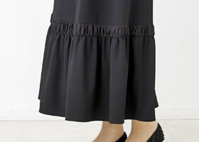 ギャザーたっぷりの裾