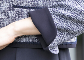 スリットつきの袖