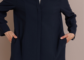 両脇ポケット付き