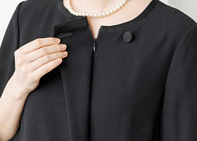 便利な前開きファスナー機能