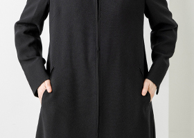 両脇ポケット付き