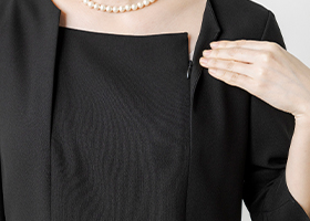 便利な前開きファスナー機能