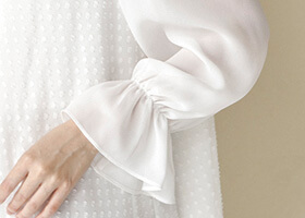 袖の長さは調整可能