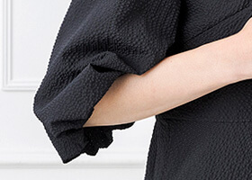 ふんわりギャザー袖