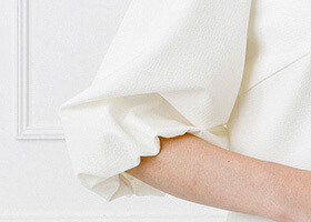 ふんわりギャザー袖